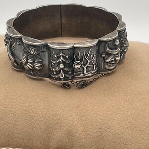 Vintage 925 Silver Hinged Repousse Bangle Bracelet Calendar Year SAFIR Portugal